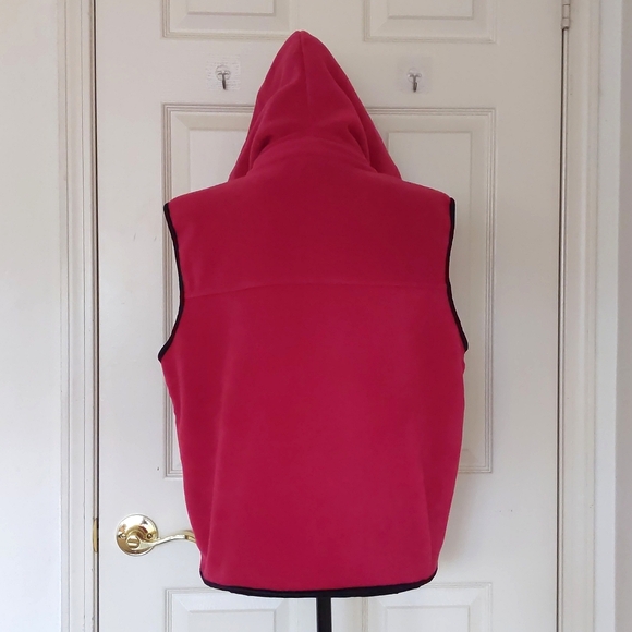 NWOT. Rose Red Hooded Thick Fleece Vest with Zip Front Pockets. - Picture 5 of 5